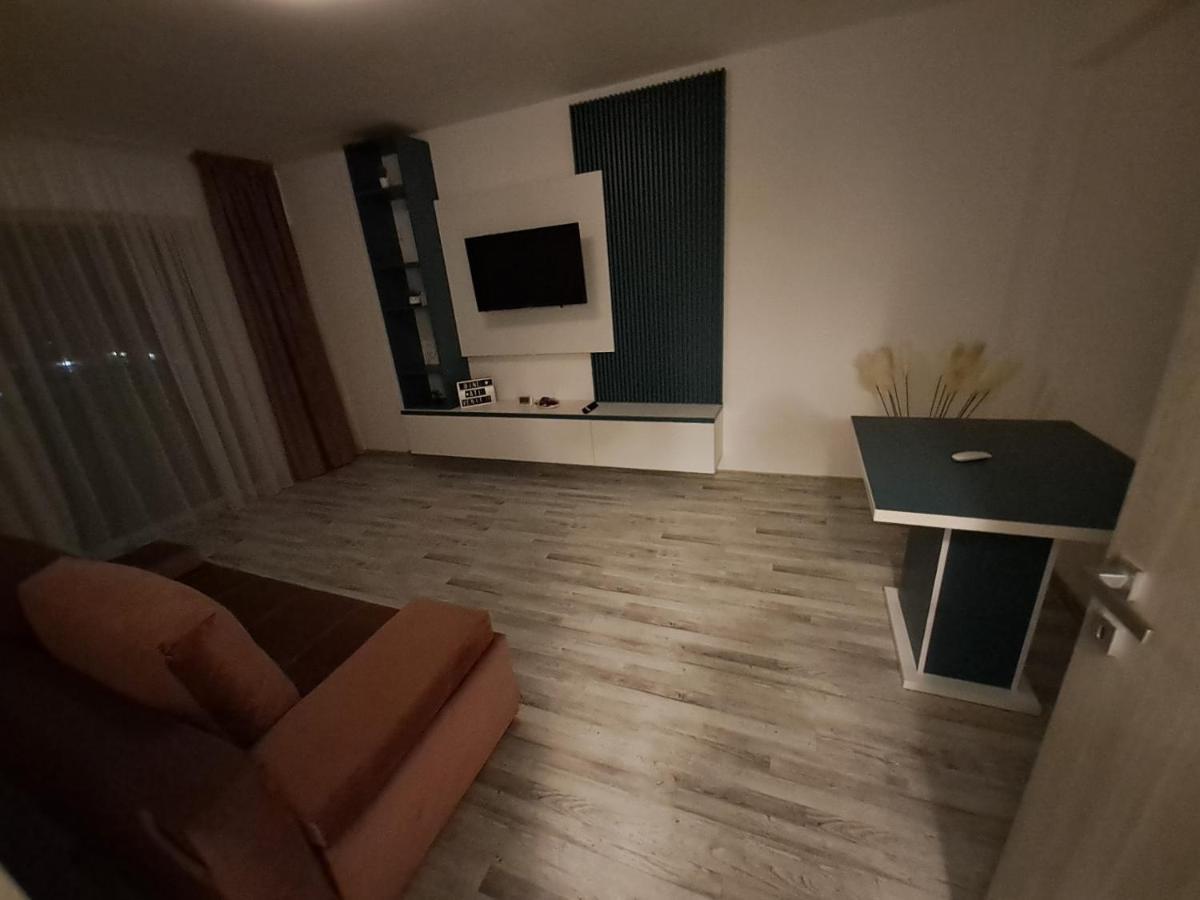 Happy Rental Apartments 2 Craiova Exteriér fotografie